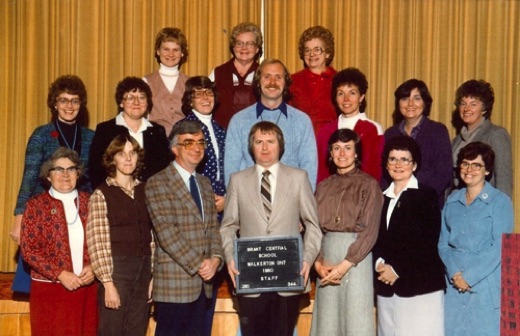 1980 - 1981
(Front L to R) Madeline Tremble, Marg Stride, Dave Garlick, Don Leatham, Lynda Colhoun, Audrey Webb, Helen Jacobi
(Middle) Sheila Marshall, Marlene Lorentz, Susan Geisel, Kerry Withrow, Mike Taylor, Fran Schaus, Thelma Worsley (Back) Jean Hargrave, Phyllis Mighton, Mrs. Burrows